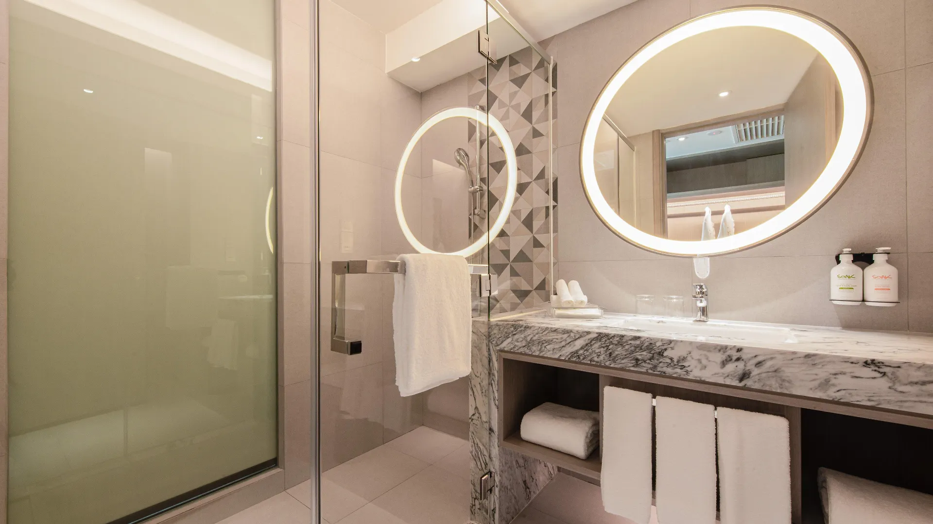 Hotel Holiday Inn Johor Bahru City Centre By Ihg